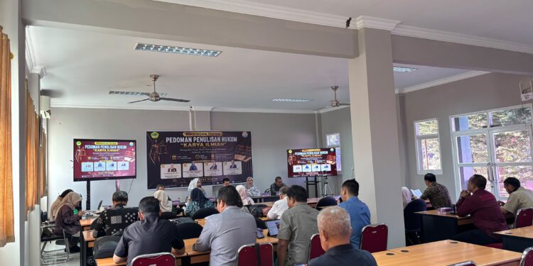 Upgrade Kompetensi Dosen, Fakultas Hukum Untag Samarinda Gelar Bimtek Penulisan Hukum, Rektor Beri Apresiasi
